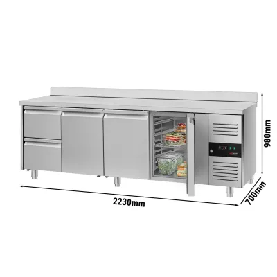 Холодильный стол ЕСО - 2,2 x 0,7 m 2 выдвиж.секции GGM Gastro KTS227AND#3T#2S