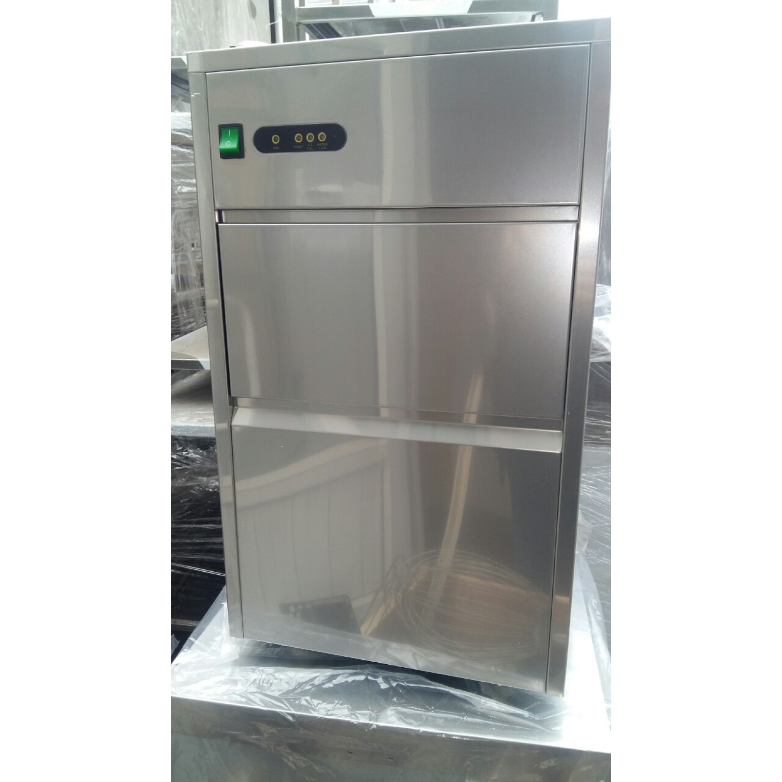 Льдогенератор чешуйчатого льда Vektor IMS-25 (25 кг/сут) фраппе, гранулы, снег