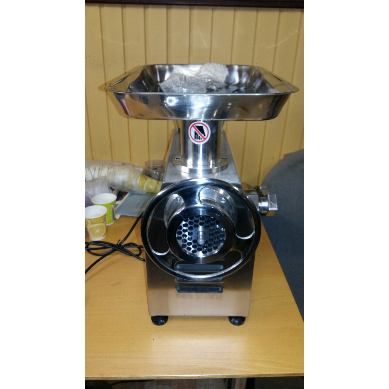 Мясорубка промышленная Vektor TK22 200 кг/год