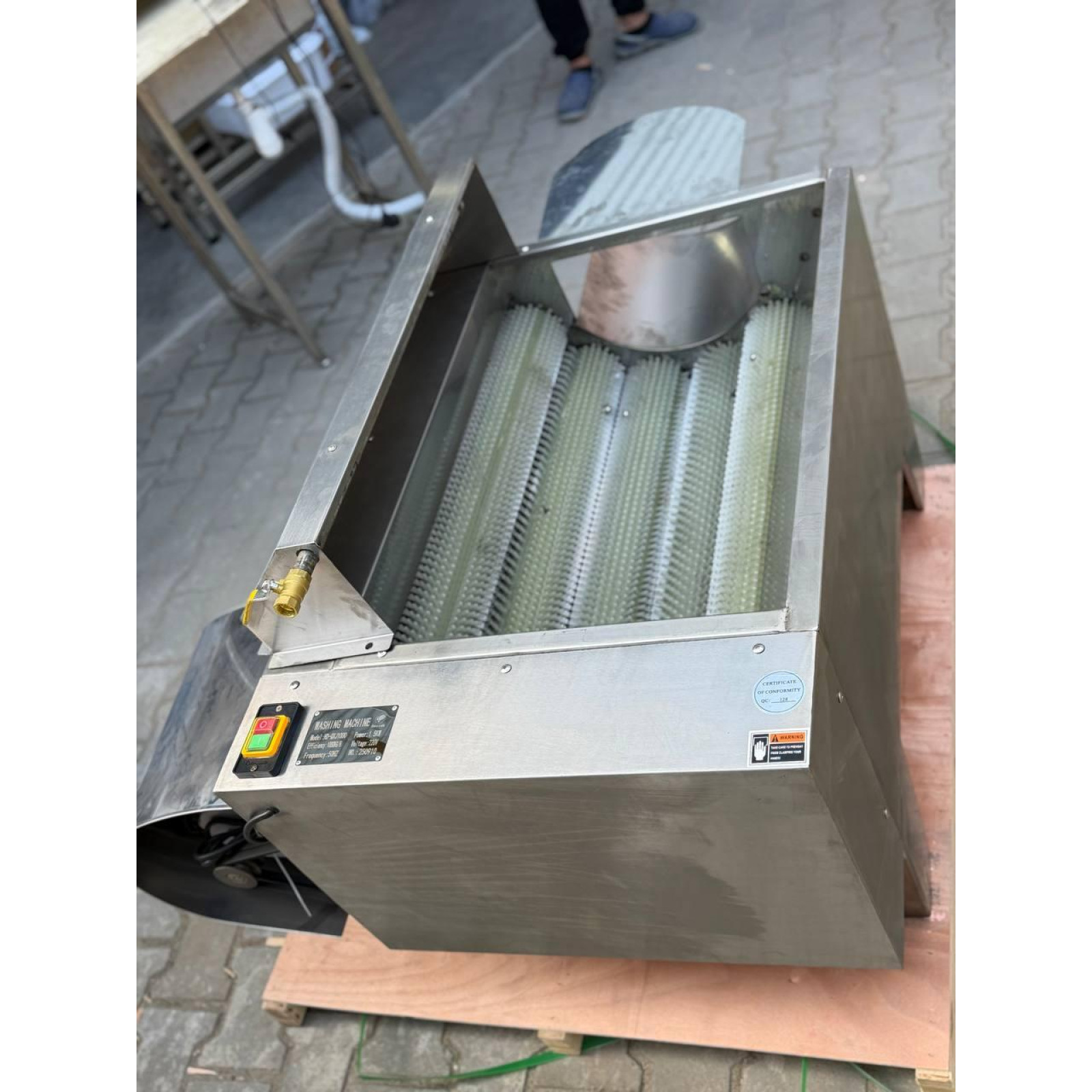 Машина щеточная для чистки и мойки корнеплодов  Vektor QXJ1000  (картофель, морковь и др.)) - 3