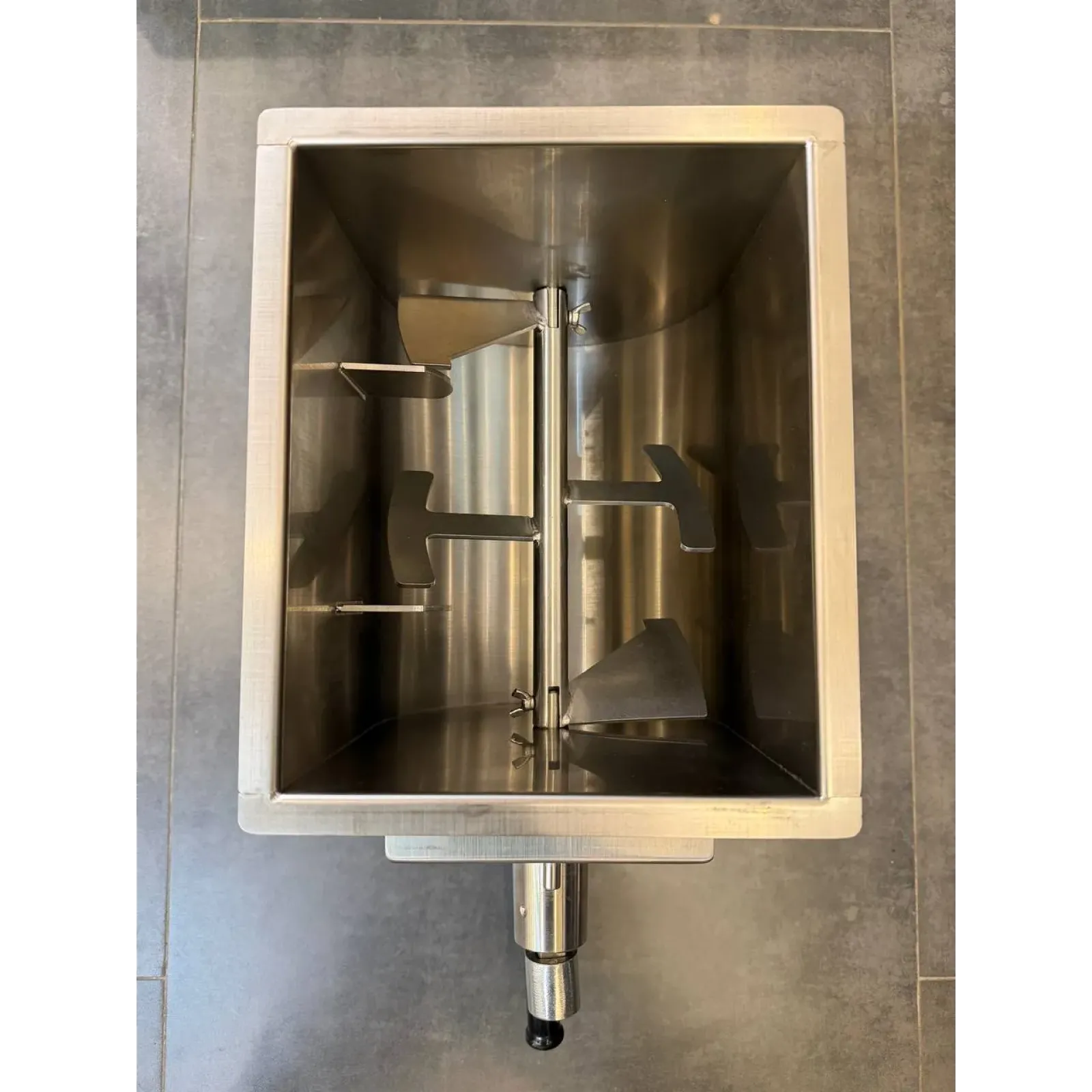 Фаршемешалка электрическая привод ZUVER Meat Mixer Electric 10-8 - 2