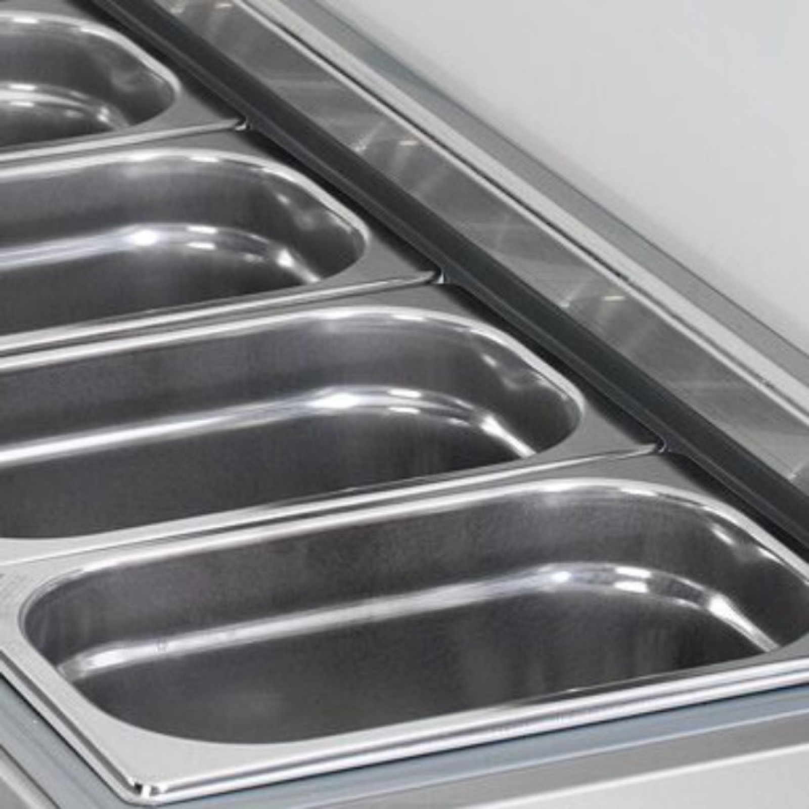 Холодильна вітрина 1500x335мм - 7x GN 1/4 PREMIUM GGM Gastro AGG153END - 1