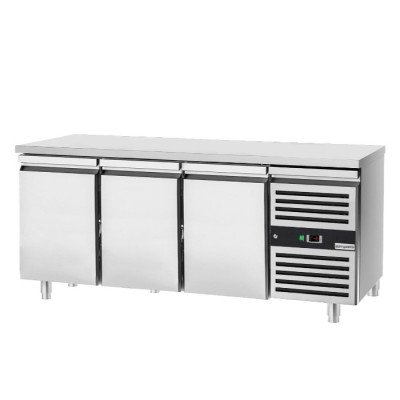 Холодильный стол для кондитерских изделий PREMIUM GGM Gastro BKJ208ND