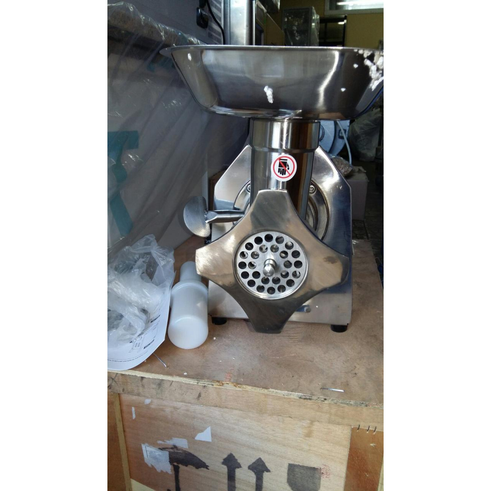М'ясорубка професійна з реверсом Vektor TM12R 150 кг/год - 4