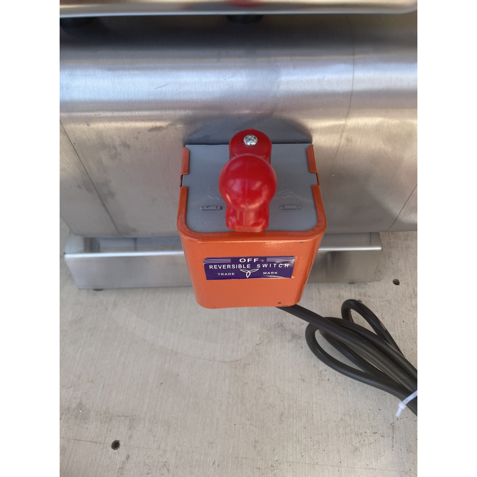 М'ясорубка промислова Vektor BL-3-12R 1500 Вт 150 кг/год (Реверс) - 2