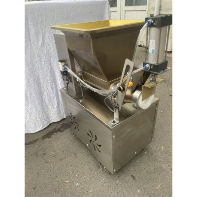 Тестоделитель мелкоштучный  с пневматическим ножом Vektor D03/P деление 0,2-200гр